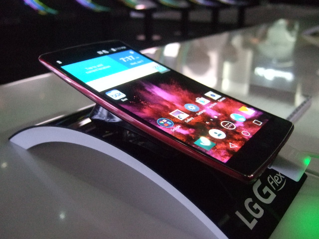 LG G Flex 2 smartphone