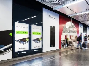 Stephansplatz in Wien Station Branding von Samsung small