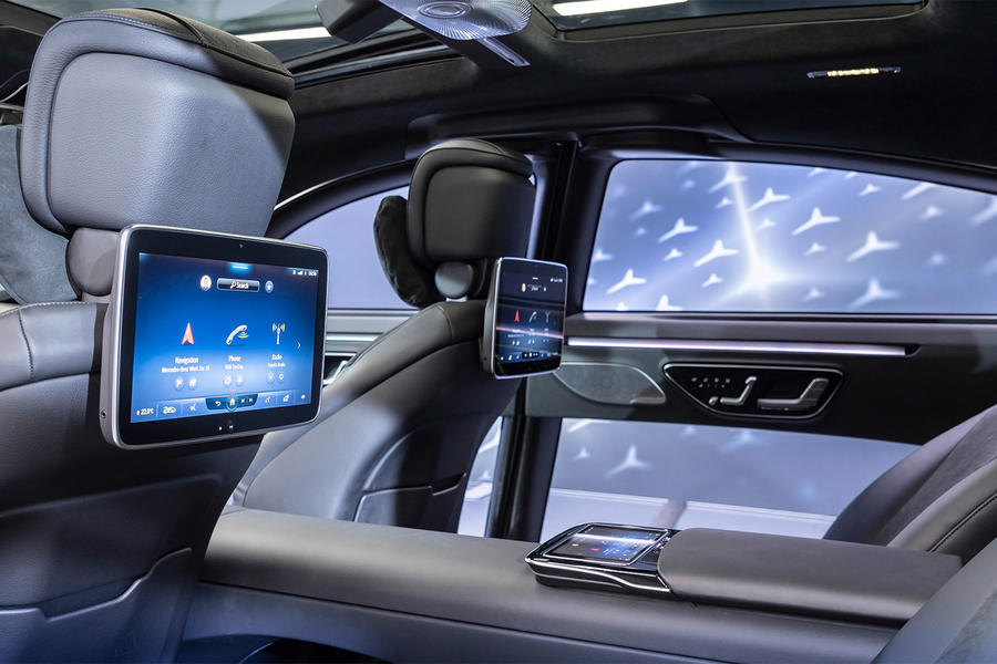 mercedes benz user experience infotainment system